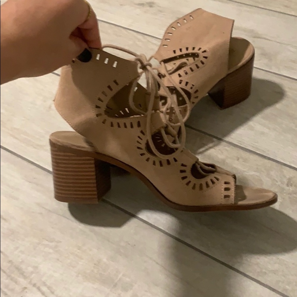 Pink wedges